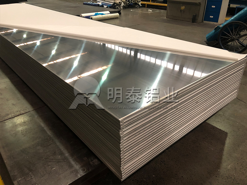 汽車(chē)內(nèi)襯板用5182鋁板出廠價(jià)格一噸多少